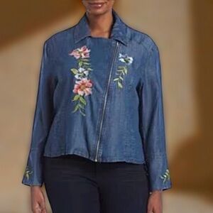 Chelsea & Theodore Denim Look
Embroidered Floral Jacket Size 12 / Medium NWT